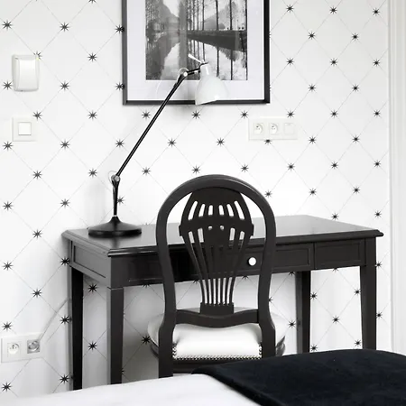 Made In Louise Hotel 3*