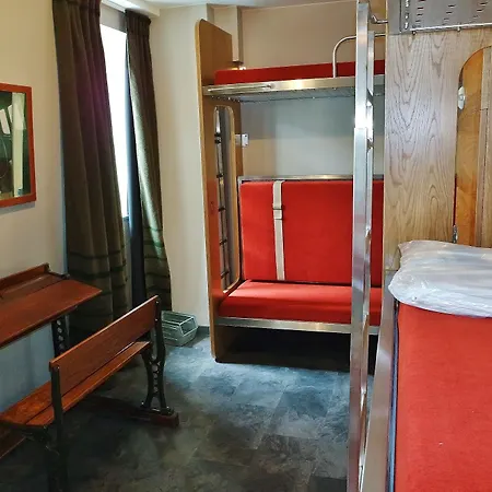 Hostel Train *