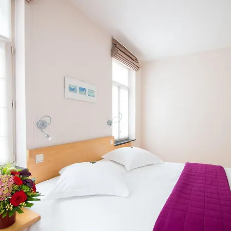 Au Repos Des Chasseurs Otel 3*