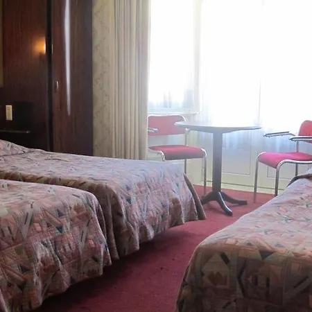 Manhattan Hotel