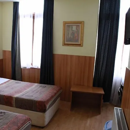 Aristote Hotel