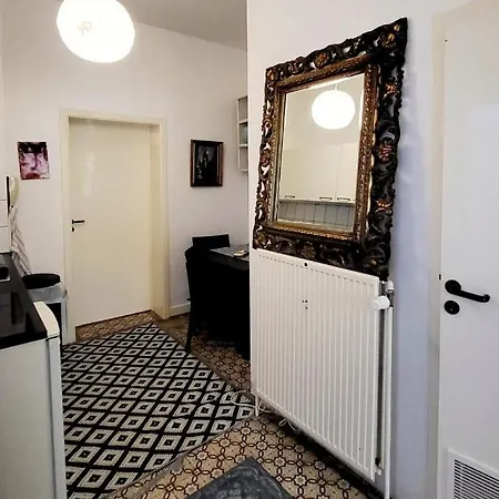 Charming 1-Bedroom Appartment Near Nato * Brussel