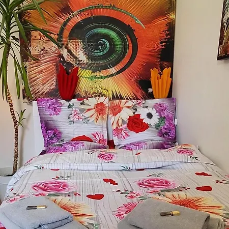 Bright Handy Studio Near Nato Apartman