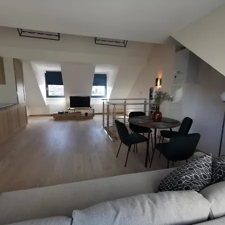 Charming Duplex On The Canal