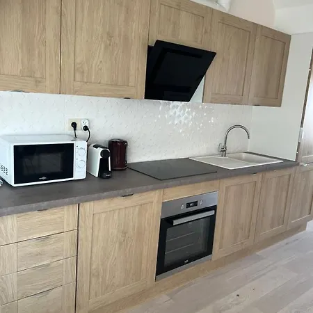 Charming Duplex On The Canal * Bruxelas