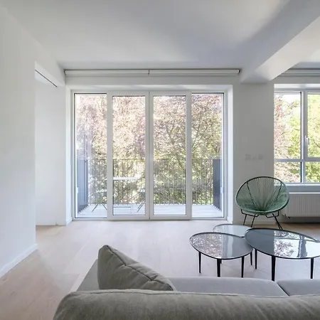 1 Bedroom With Balcony Avenue Louise شقة *