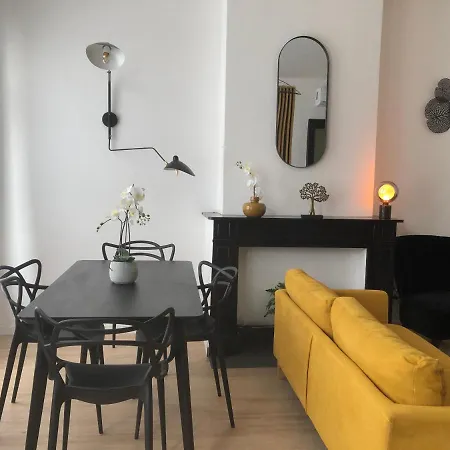 Great 3 Bedrooms/ 3 Bathrooms In The Heart Of Eu Area *