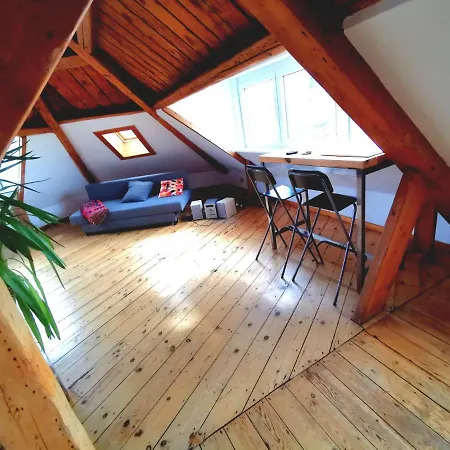 Appartement Avec Superbe Vue / Sablons *
