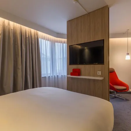 Hotel Express Brussels-grand-place By Ihg 3*