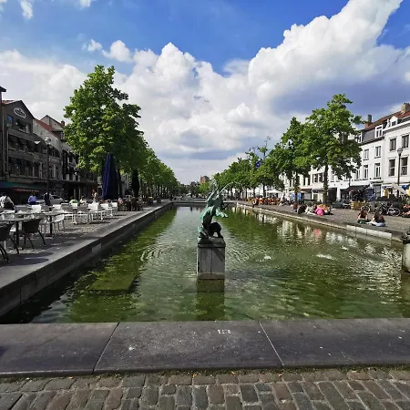 Exclusive Two-level With Private Terrace On The Canal * Brussel