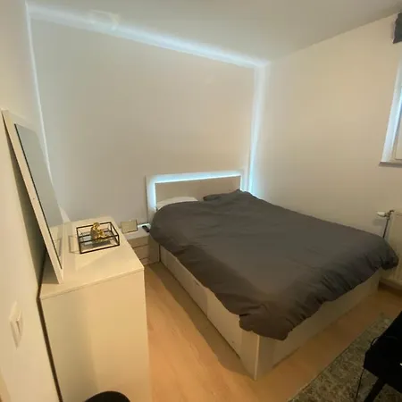 Chambre, Salle Sport, Grand Patio, Salle De Bain - Luxueux Appartement Idealement Localise Dans Le Centre De Bruxelles Accommodatie bij particulieren Brussel