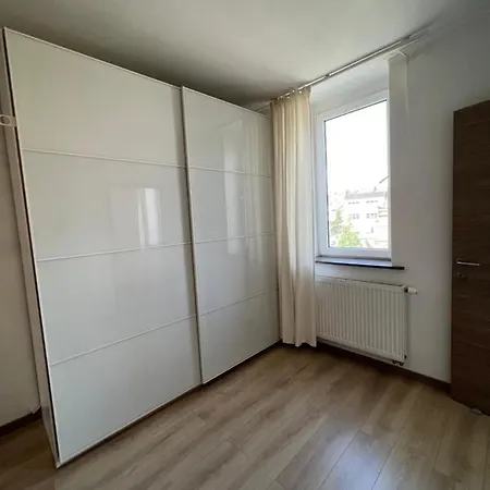 - Place Jourdan & Eu Institutions