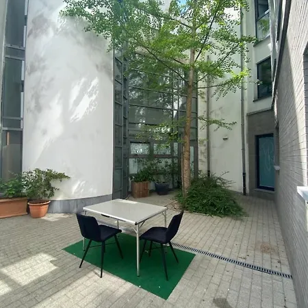 Chambre, Salle Sport, Grand Patio, Salle De Bain - Luxueux Appartement Idealement Localise Dans Le Centre De Bruxelles * Brussel