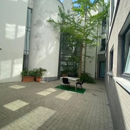Homestay Chambre, Salle Sport, Grand Patio, Salle De Bain - Luxueux Appartement Idealement Localise Dans Le Centre De Bruxelles *