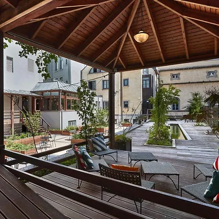 Urban Yard Hotell Saint-Gilles