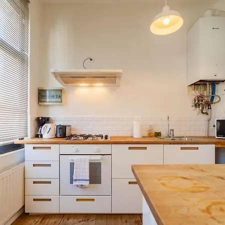 Bright 2-room In The Heart Of St Gilles Apartment *