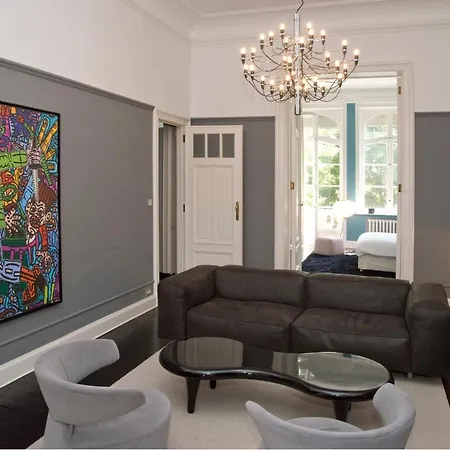 Chic Apartment *