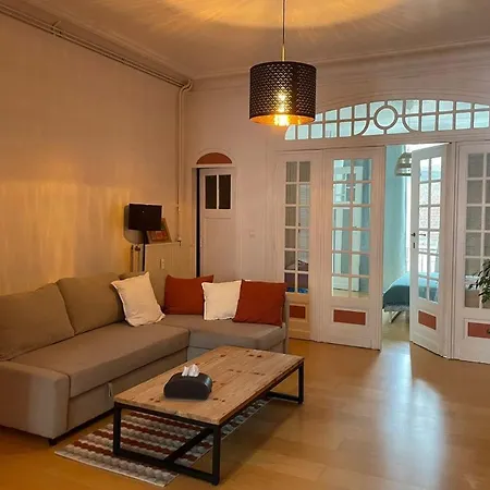 De Charme Dans Maison De Maitre Bruxelloise Apartman Brüsszel