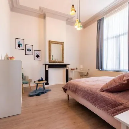 Сasa de vacaciones Manoir Bel Horizon Avec Grand Jardin Et Parking Privé