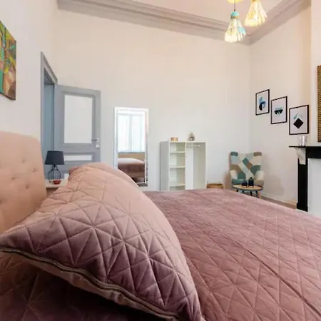 Manoir Bel Horizon Avec Grand Jardin Et Parking Prive ブリュッセル