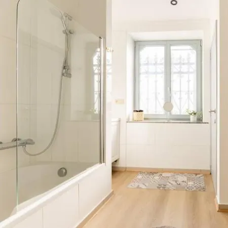 Manoir Bel Horizon Avec Grand Jardin Et Parking Privé Сasa de vacaciones Bruselas