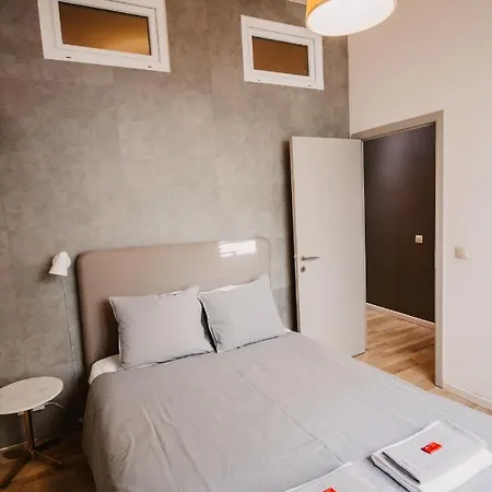 Beautiful In Porte De Namur Ξενοδοχείο με διαμερίσματα *