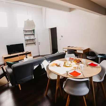 Beautiful In Porte De Namur * Bryssel