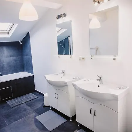 Lägenhetshotell Beautiful In Porte De Namur Bryssel