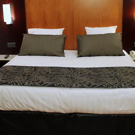 Catalonia Hotell 4*