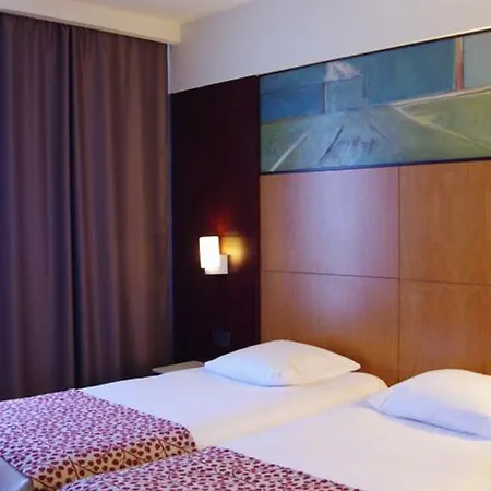 Catalonia Hotell 4*