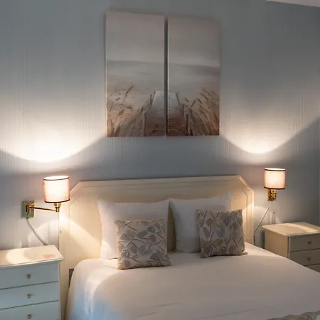 Hotell First Euroflat 4*