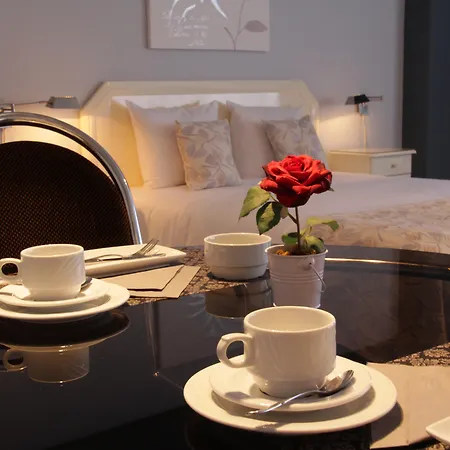 Hotell First Euroflat 4*