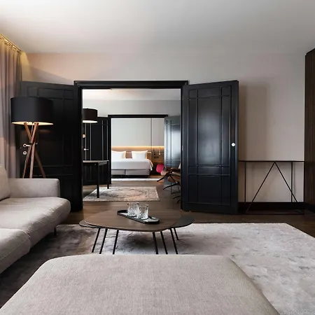 Radisson Collection Grand Place Hotel 5*