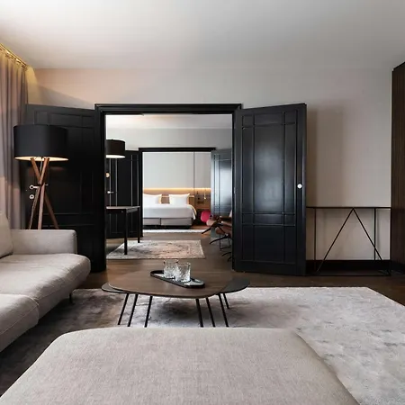 Radisson Collection Grand Place Hotel 5*