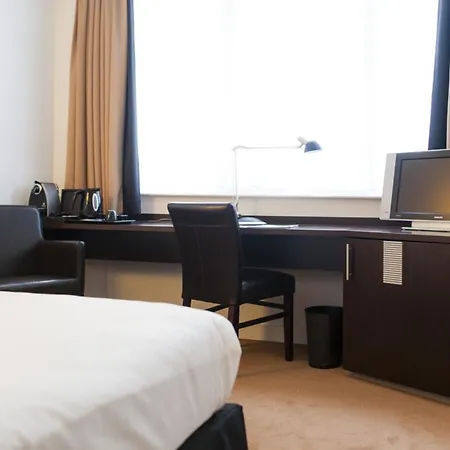 Progress Hotel 4*