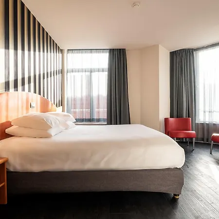 Aris Grand Place 3*