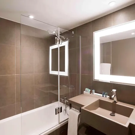 Novotel Off Grand Place 4*