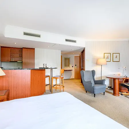 B-aparthotel Ambiorix 4* Brussels