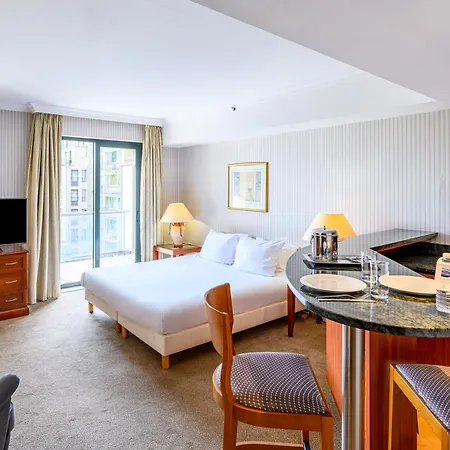 B-aparthotel Ambiorix 4* Brussels