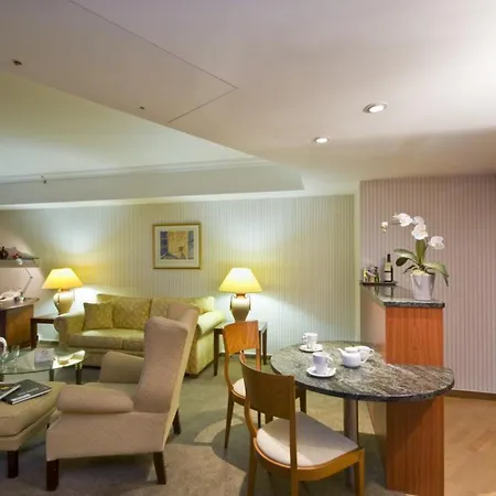 Apartahotel B-aparthotel Ambiorix 4*