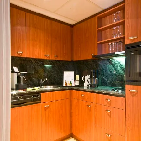 B-aparthotel Ambiorix Lägenhetshotell 4*