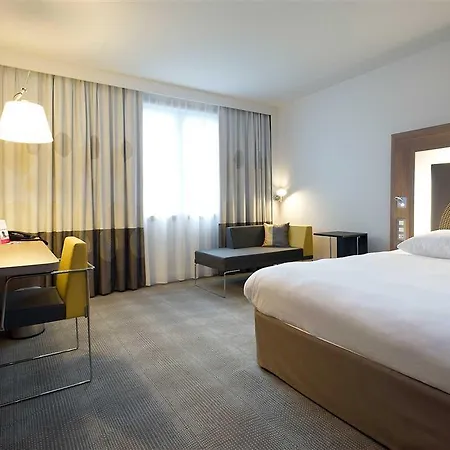 Novotel Centre Hotel