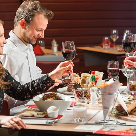 Novotel Centre Hotel 4*