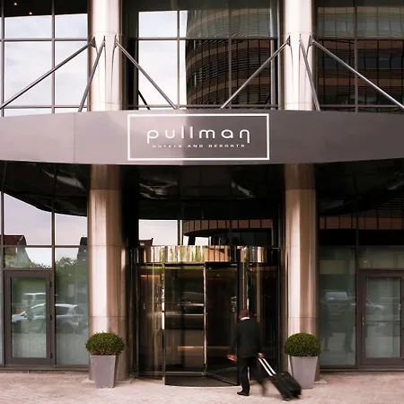 Pullman Centre Midi 4*
