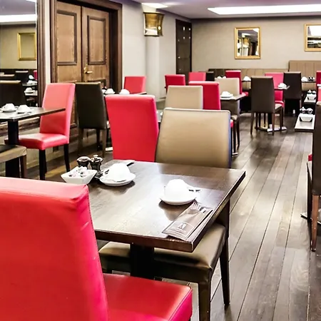 Marivaux Hotel 4*