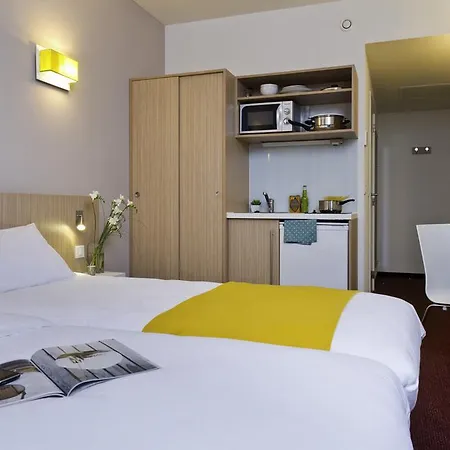 Adagio Access Europe 4*