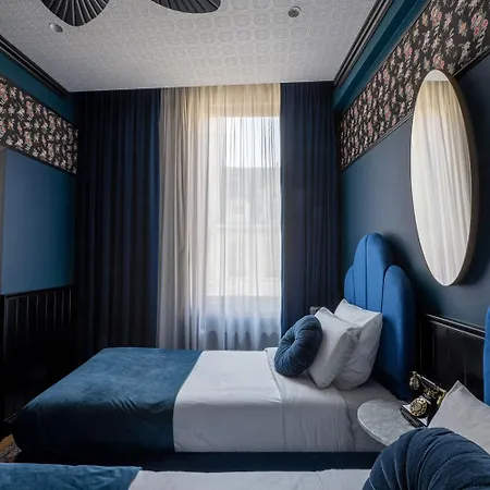 Craves Hotel
