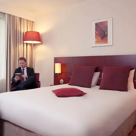 Hotel Mercure Airport