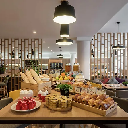 Hilton Garden Centre 4*