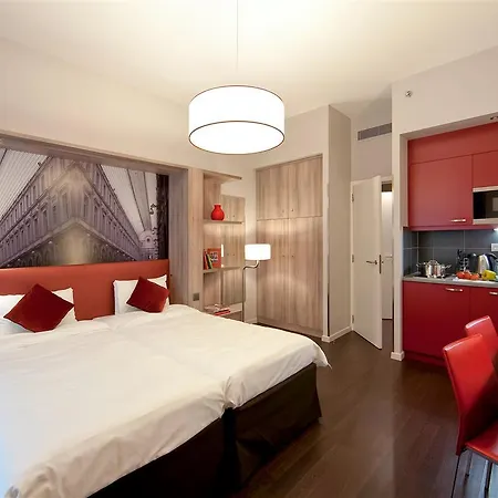 Hotel apartamentowy Adagio Grand Place 4*